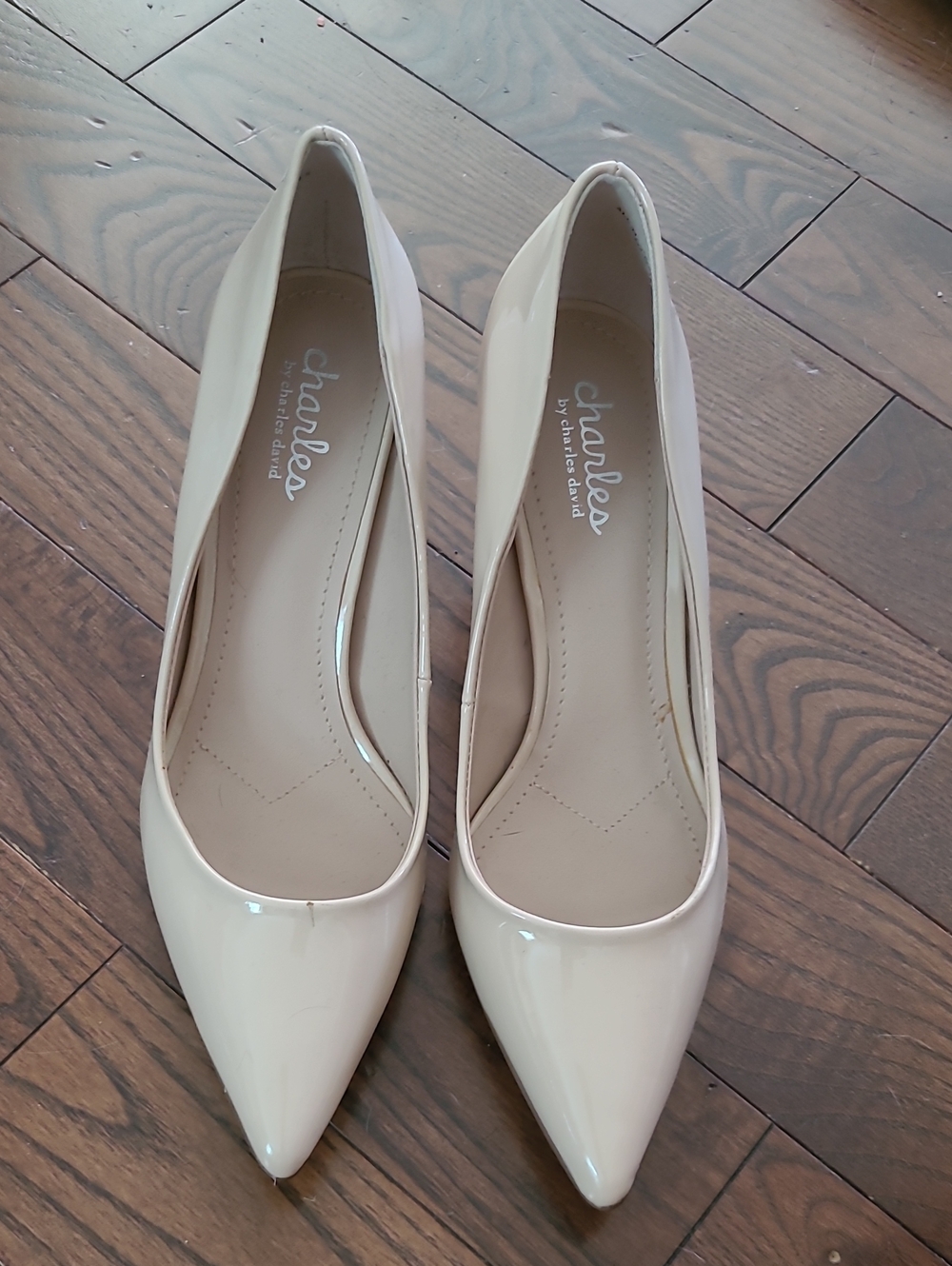 New Charles by Charles David Cream Patent Pointed-Toe Pumps Size 8